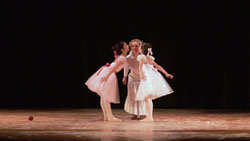 modern dance performance 2007